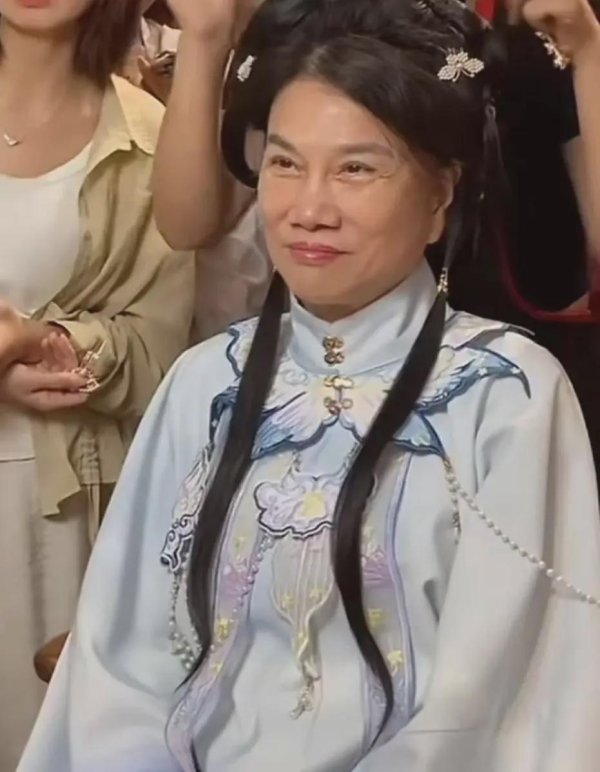 创通网 斗争哲学成企业文化之重？海归间谍论后，董明珠发文：和谐靠斗争